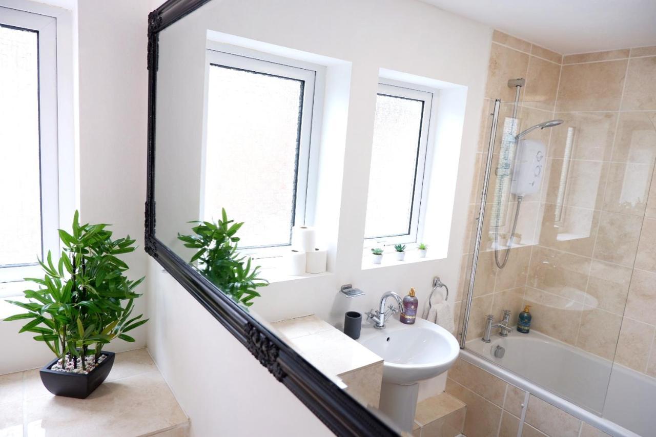 Comfortable And Cozy 4-Bedroom House Near The Hospital Кембридж Экстерьер фото